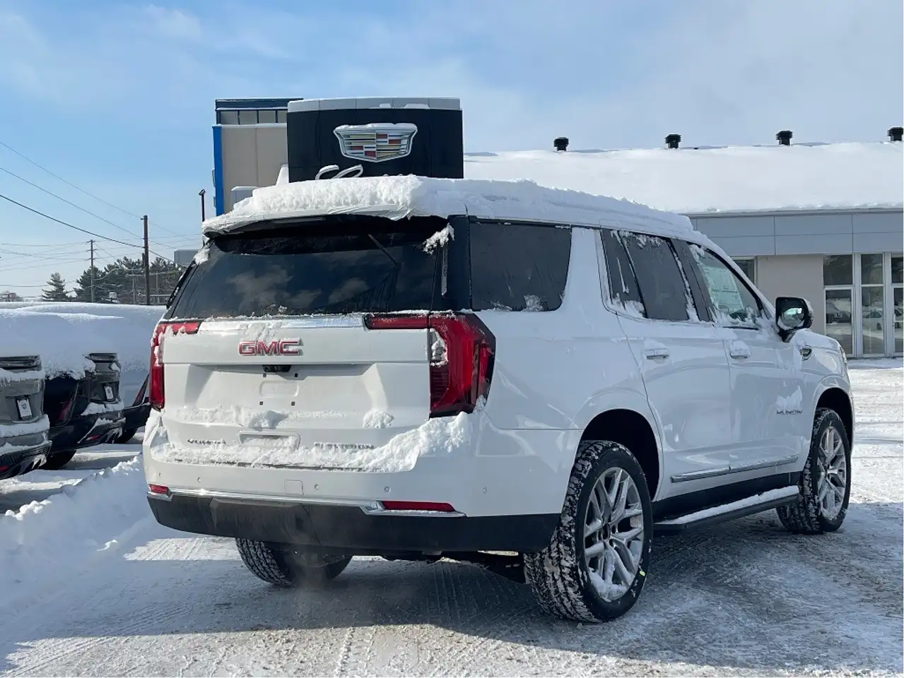 GMC Yukon снимка GMC Yukon