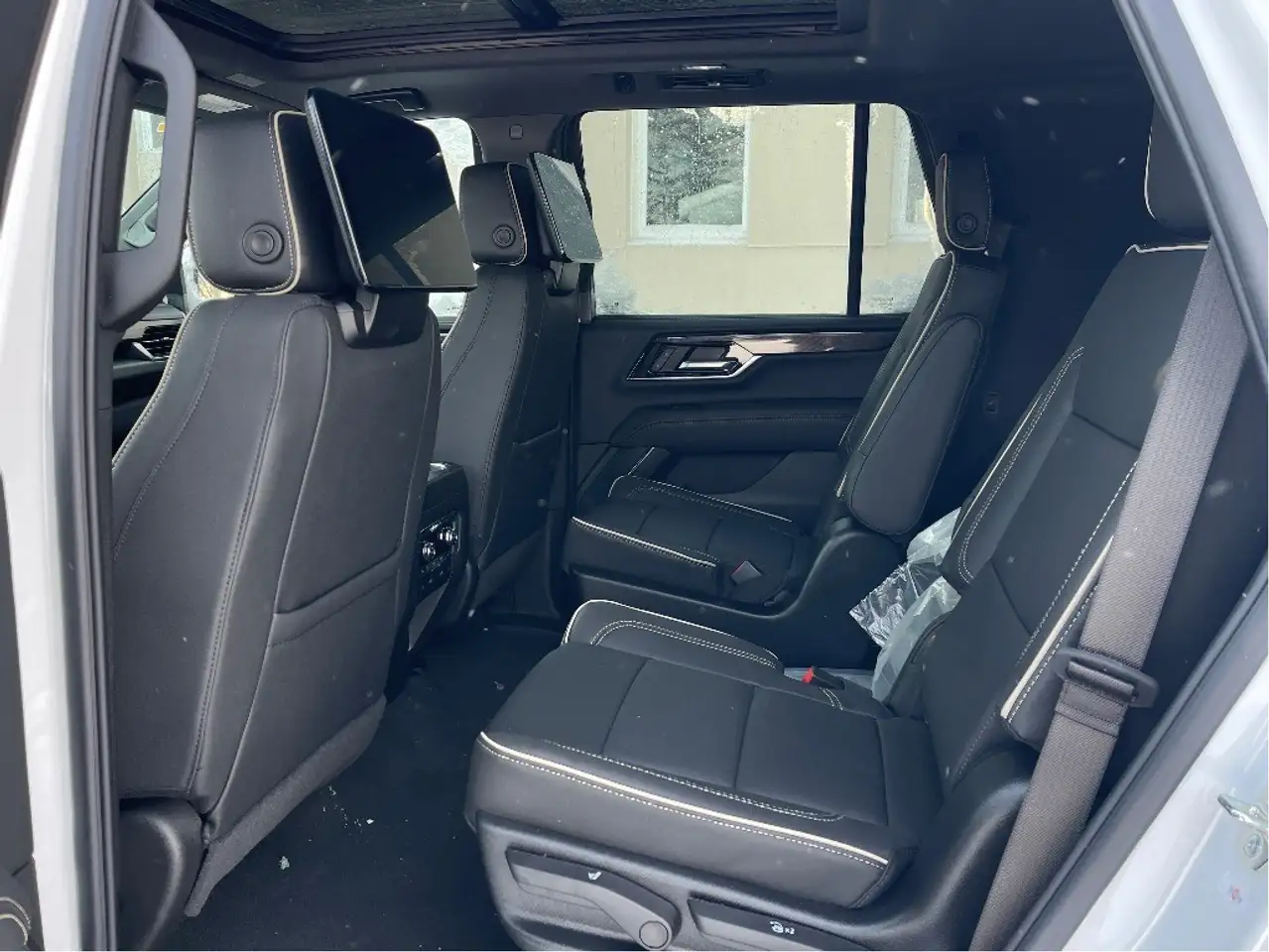 GMC Yukon снимка GMC Yukon