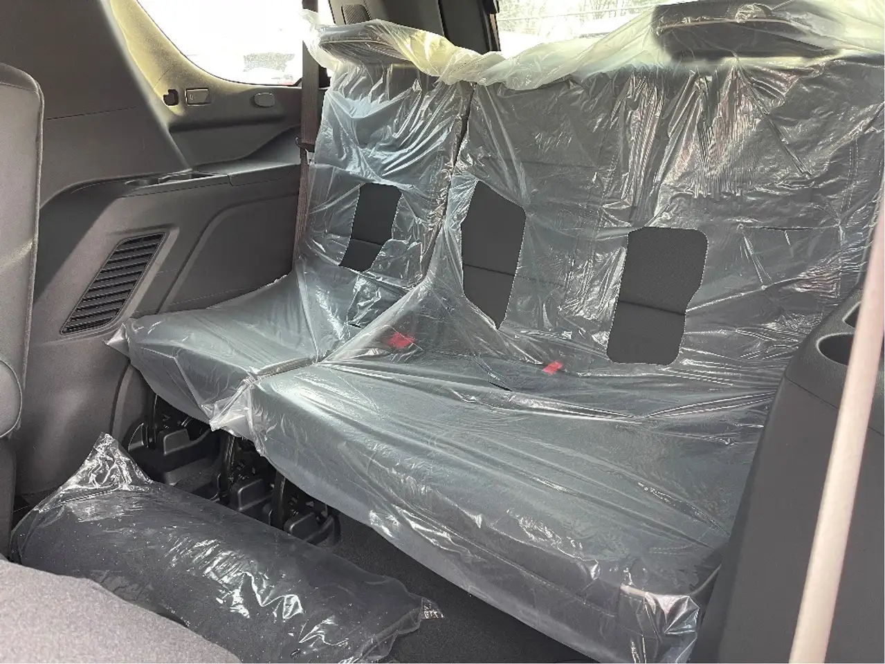GMC Yukon снимка GMC Yukon