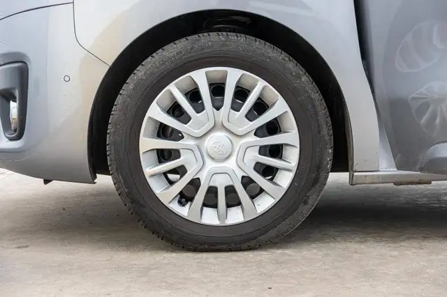 Toyota Proace view 6