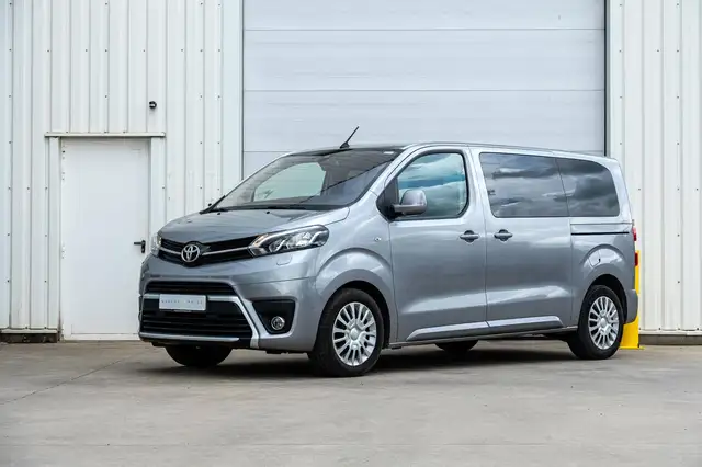 Toyota Proace view 3