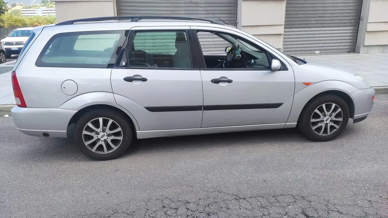 Ford Focus SW 1.8i 16v Ghia Benzina/GPL, foto 3