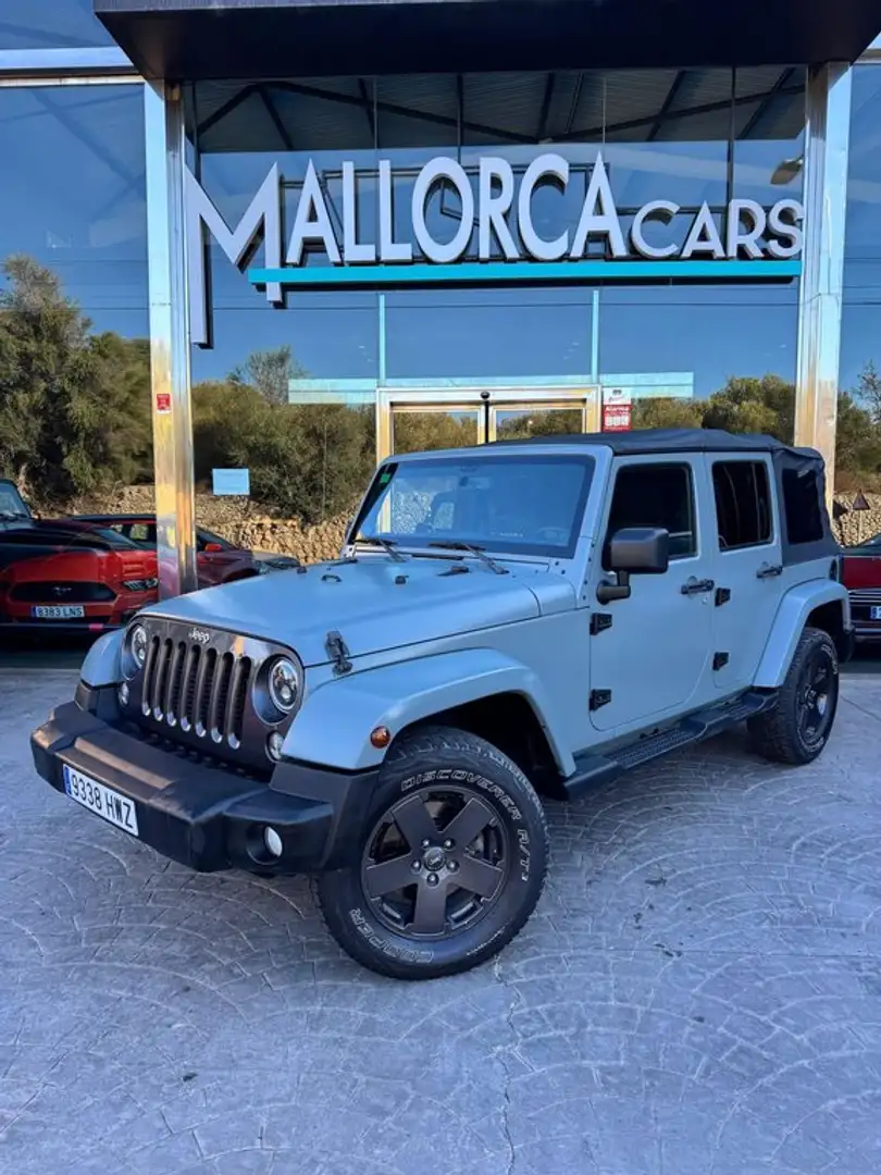 Jeep Wrangler Sahara Gris - 1
