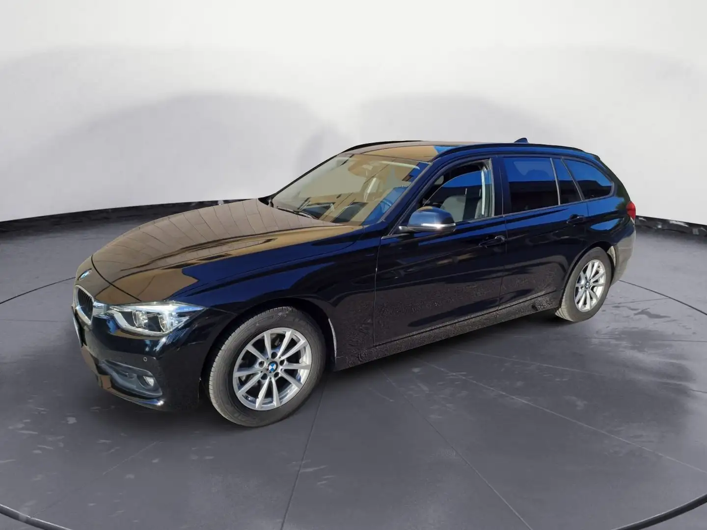 BMW 318 318d Touring Business Advantage aut. PRONTA CONSE Siyah - 1