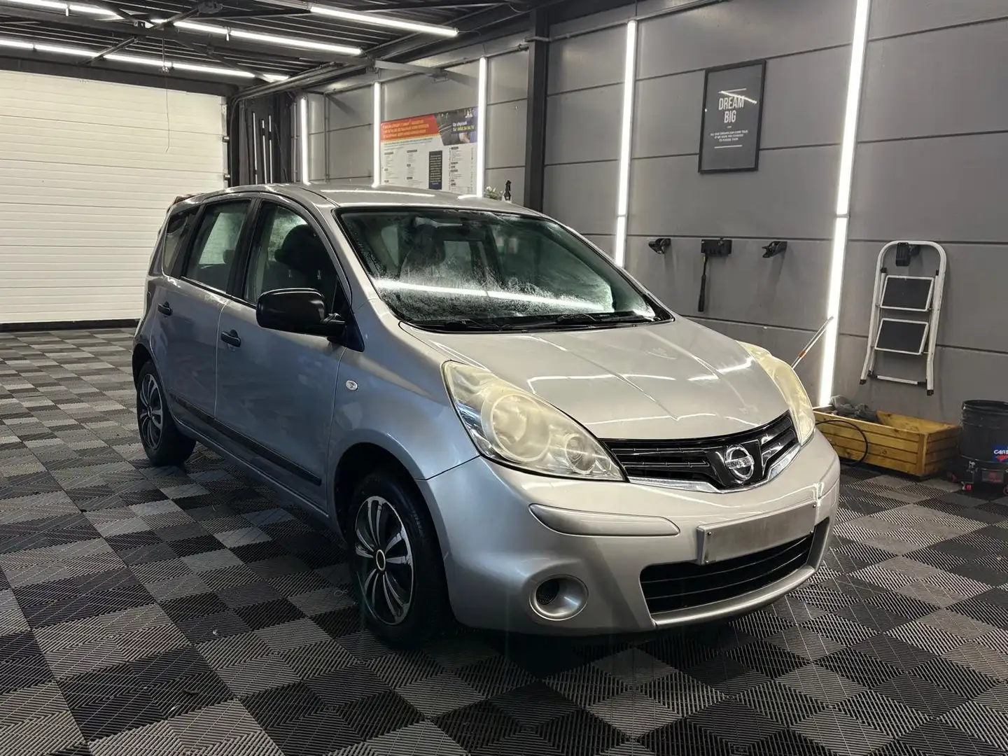 Nissan Note GEKEURD VVK/ 1.4 BENZINE 276128 KM Silber - 2