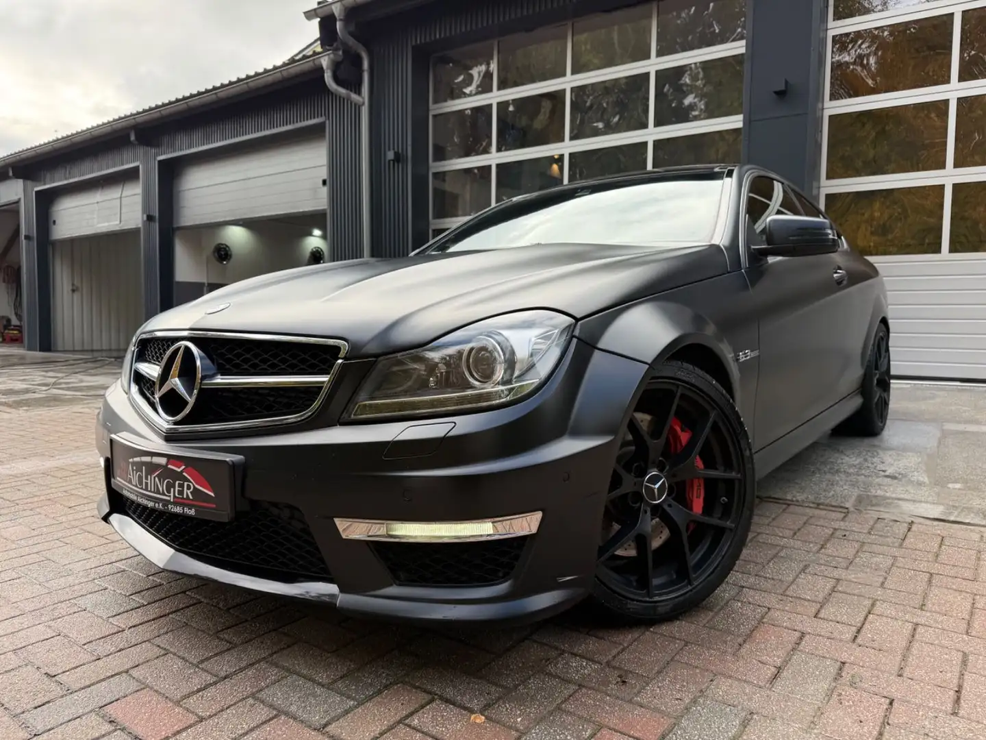 Mercedes-Benz C 63 AMG Edition 1 Coupe Magno Designo Panorama Noir - 1