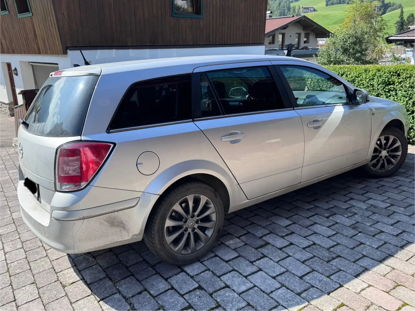 Opel Astra Astra 1,8 Caravan Cosmo Aut. Cosmo Silber - 2