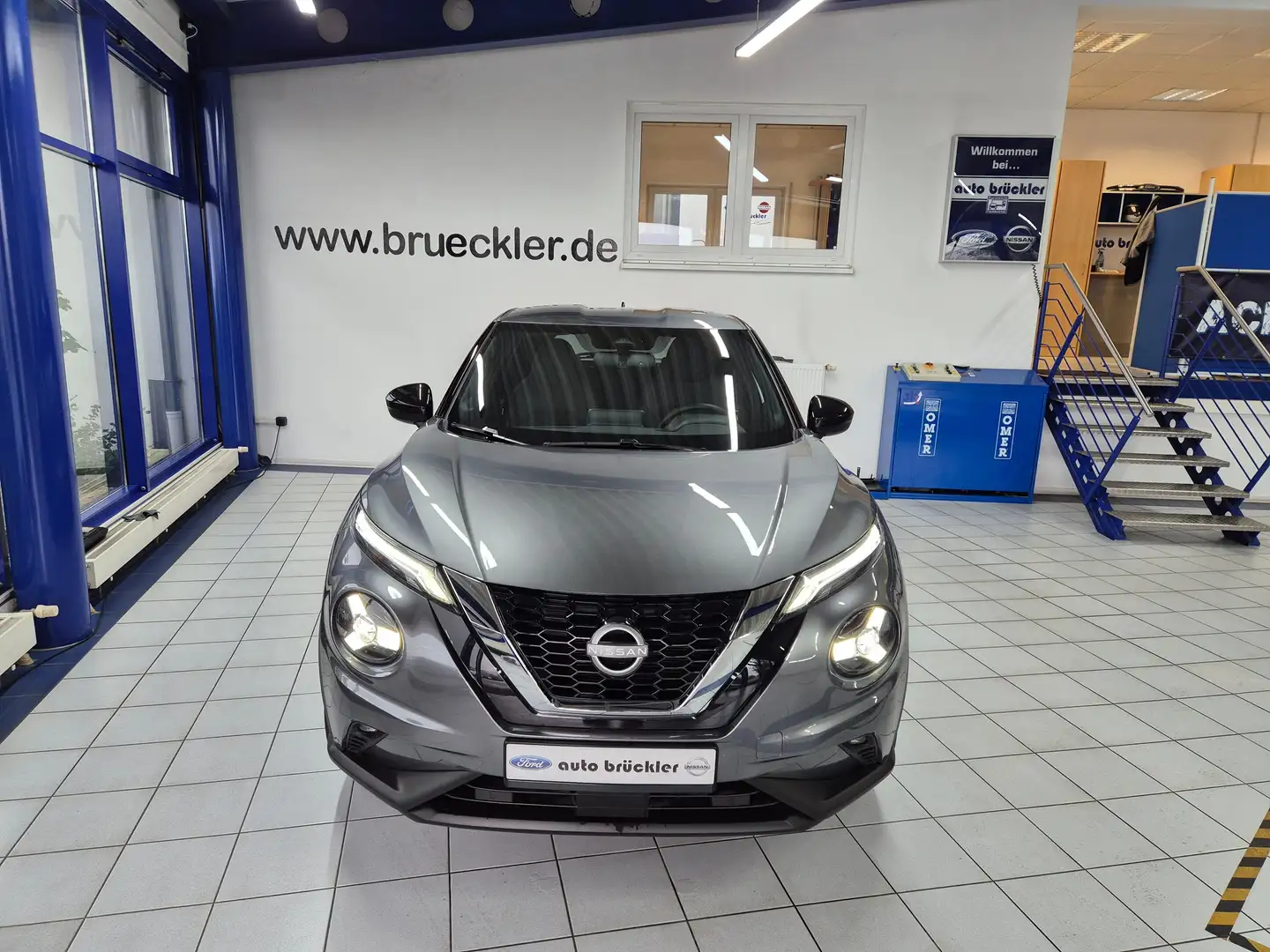 Nissan Juke 1.0 DIG-T N-Connecta - LED - DAB - Kamera - Gris - 2