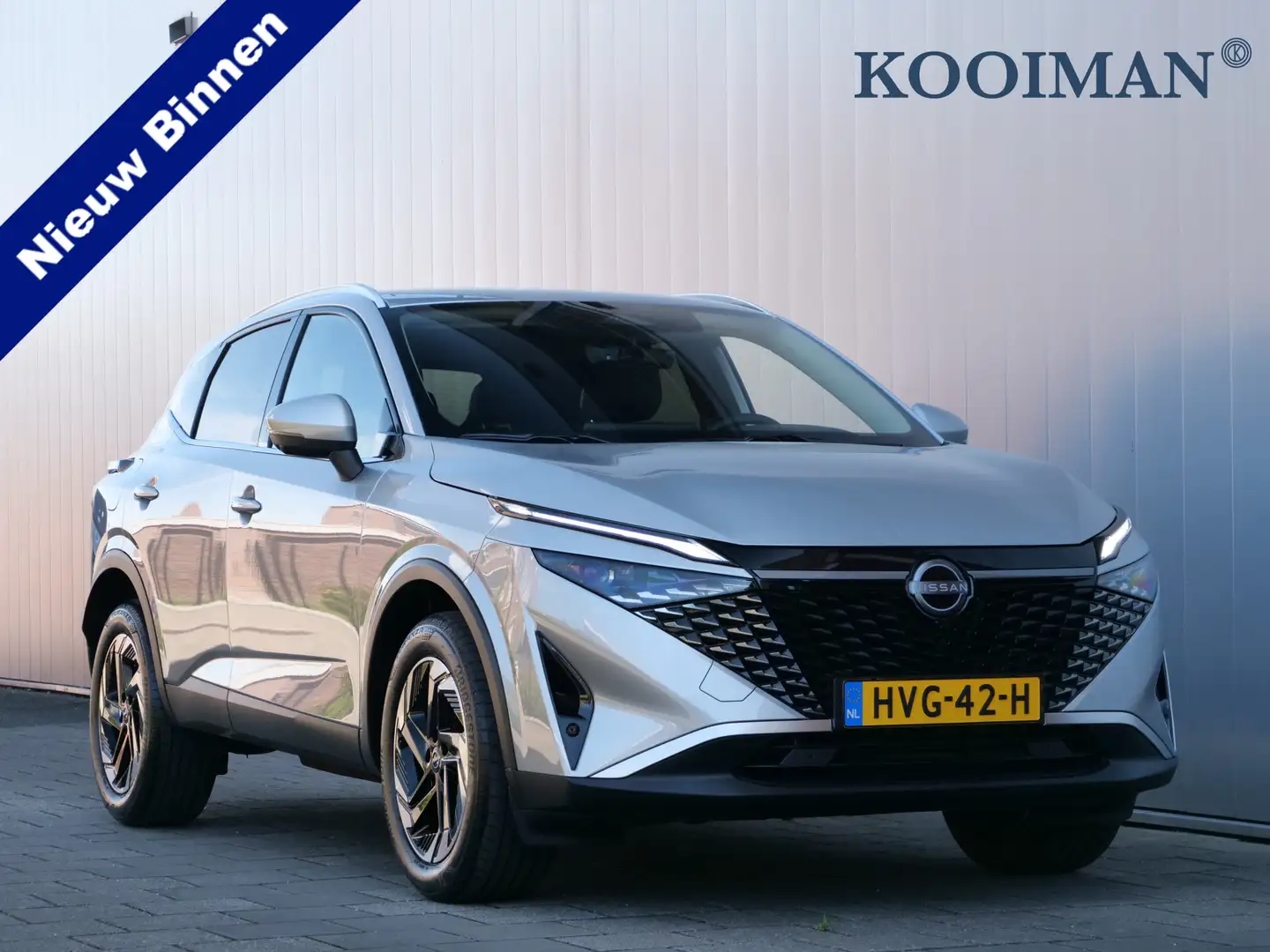Nissan Qashqai 1.3 MHEV 158 Pk Xtronic N-Connecta Automaat Apple Grijs - 1