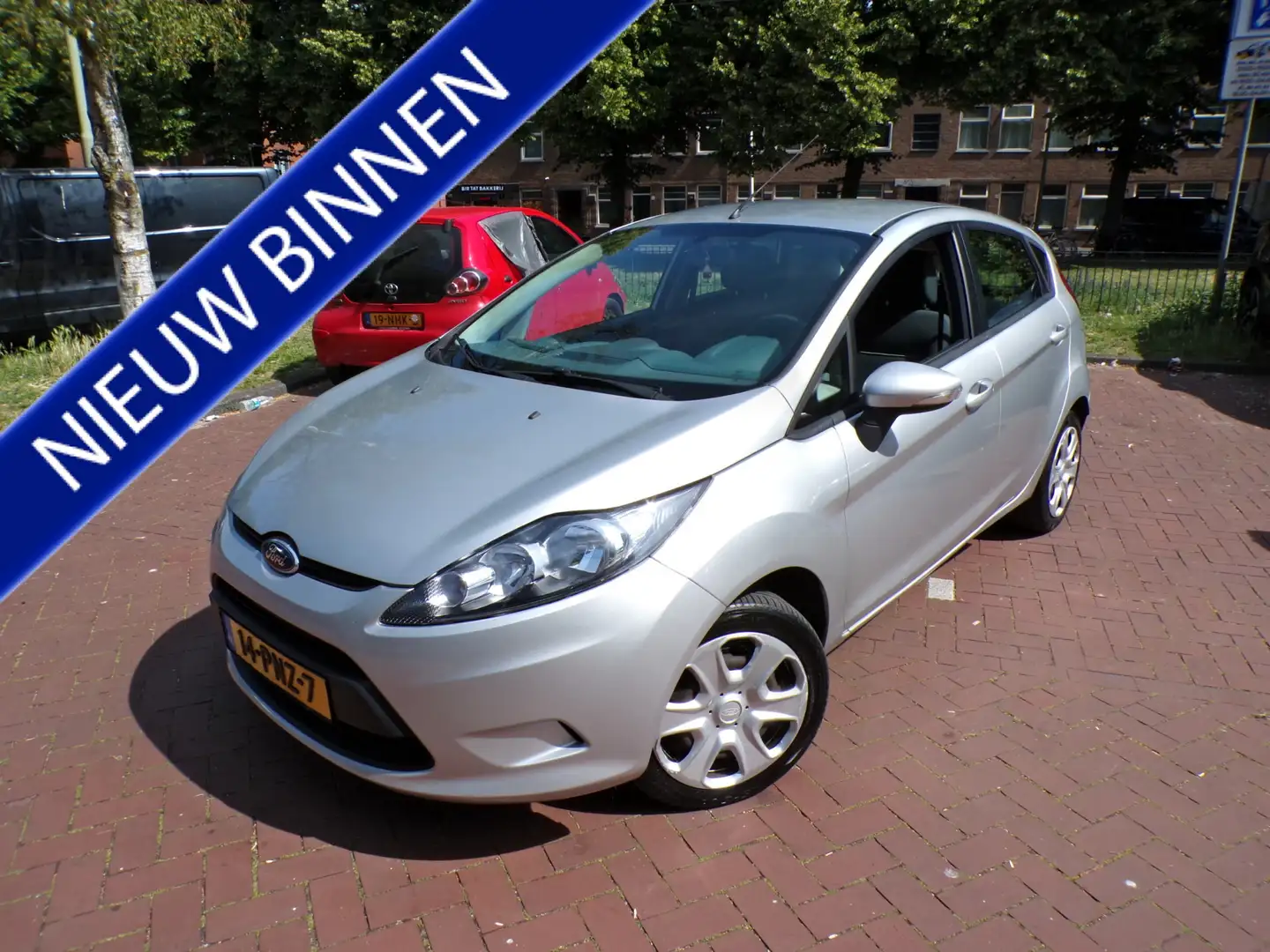 Ford Fiesta 1.25 Limited rijdt en schakelt zeer goed...... Grijs - 1