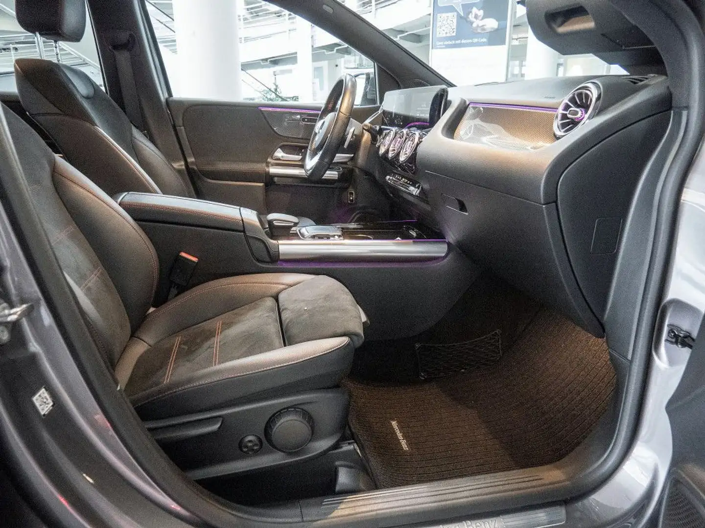 Mercedes-Benz B 200 AMG Line Kamera Navi LED Sitzhzg Grau - 2