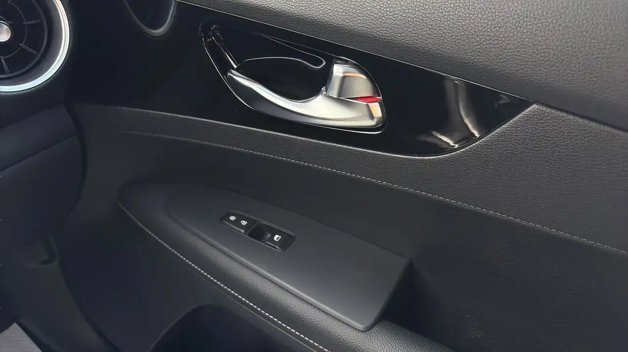 Kia Forte снимка Kia Forte