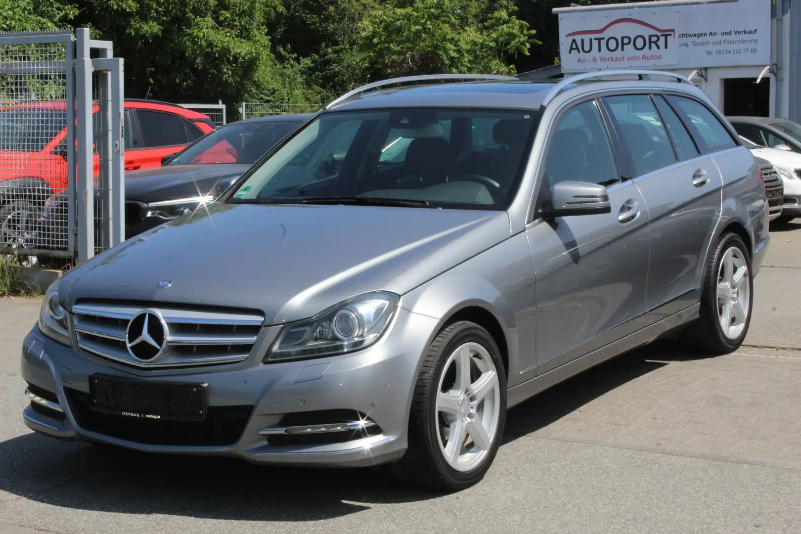 Mercedes-Benz C 180 C 180 T CGI BlueEfficiency (204.231) Grau - 1