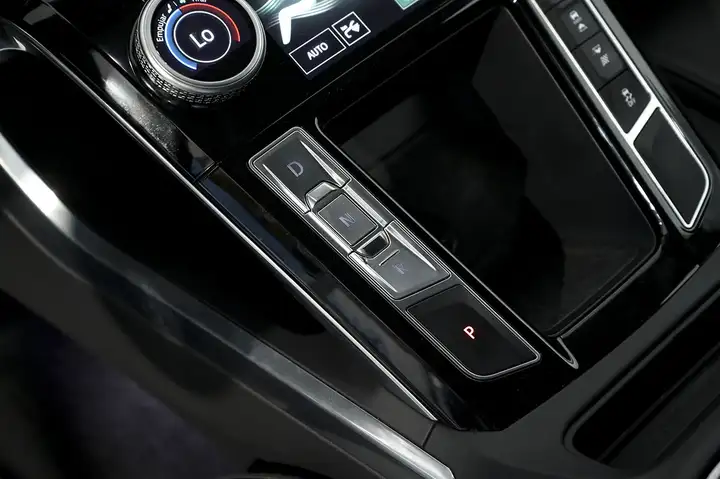 Jaguar I-Pace 2020, foto 31