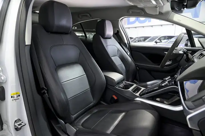 Jaguar I-Pace 2020, foto 30