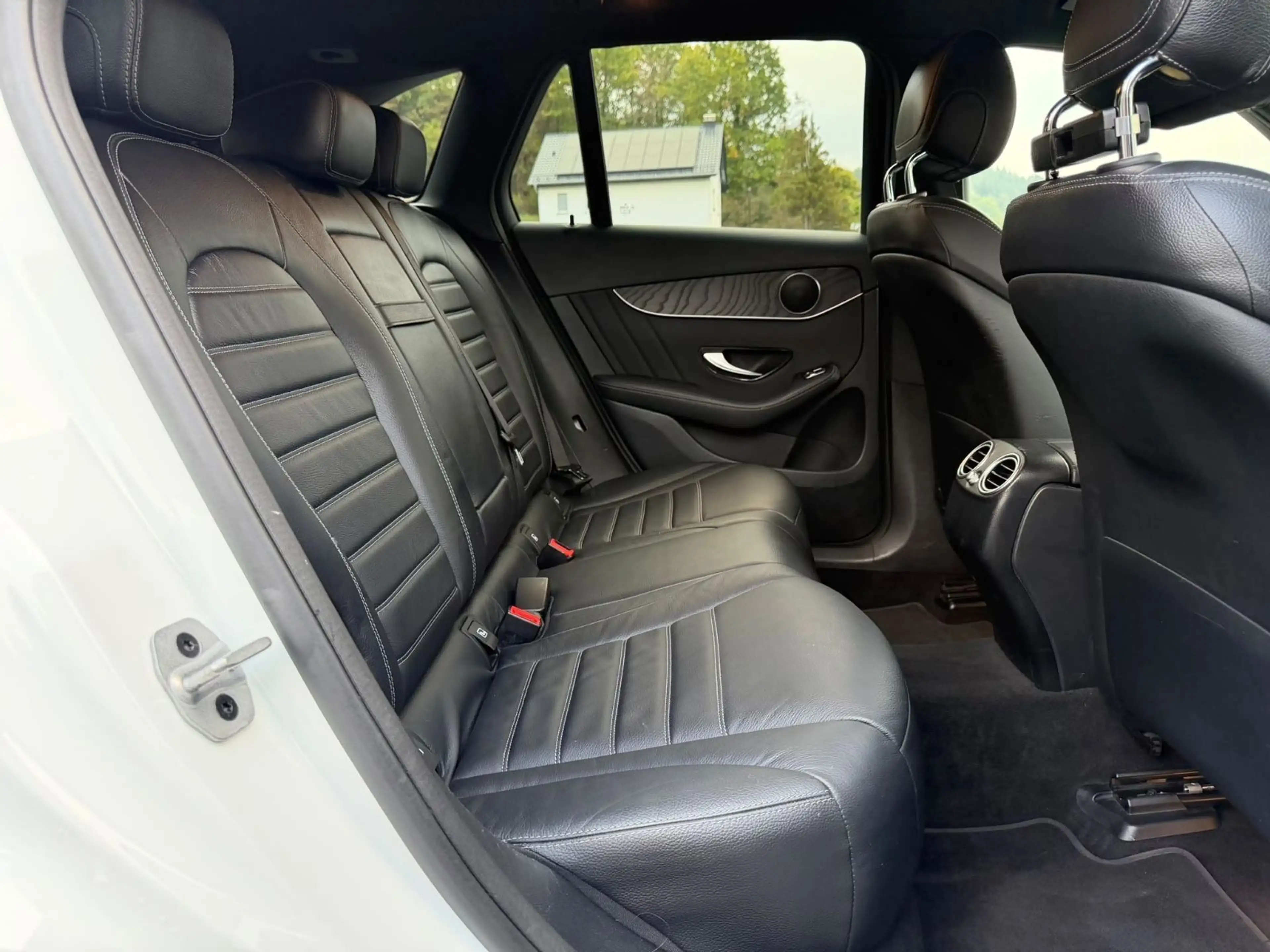 Mercedes-Benz GLC 300 de 4Matic AMG-PAKET/AHK/KAMERA — photo 11