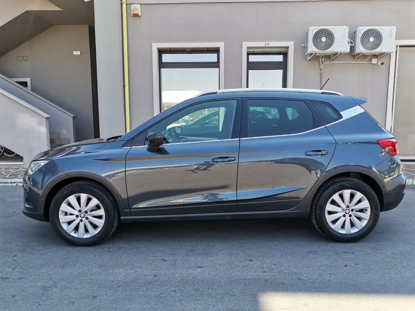 SEAT Arona 1.0 TGI XCELLENCE Grigio - 2