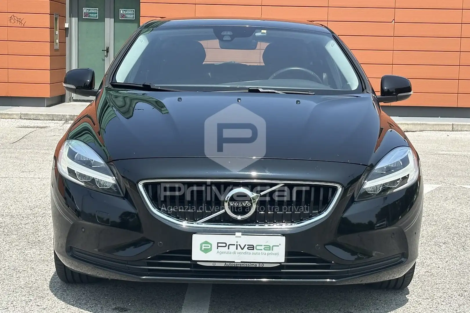 Volvo V40 V40 D2 Momentum Fekete - 2