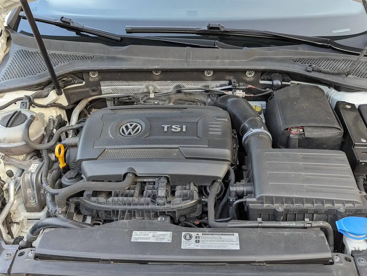 Volkswagen Golf GTI снимка Volkswagen Golf GTI