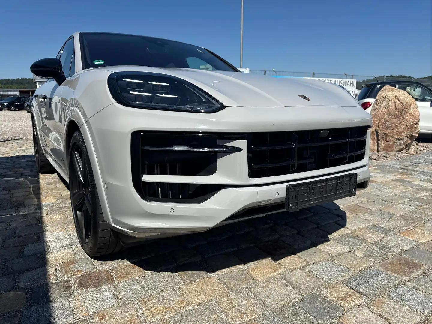Porsche Cayenne Coupe GTS V8 (500 PS)-22" Felgen-Burmester Soun... - 2