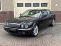 Jaguar XJ 4.2 V8 Sovereign Youngtimer | Orig 163.237KM Noir - thumbnail 1