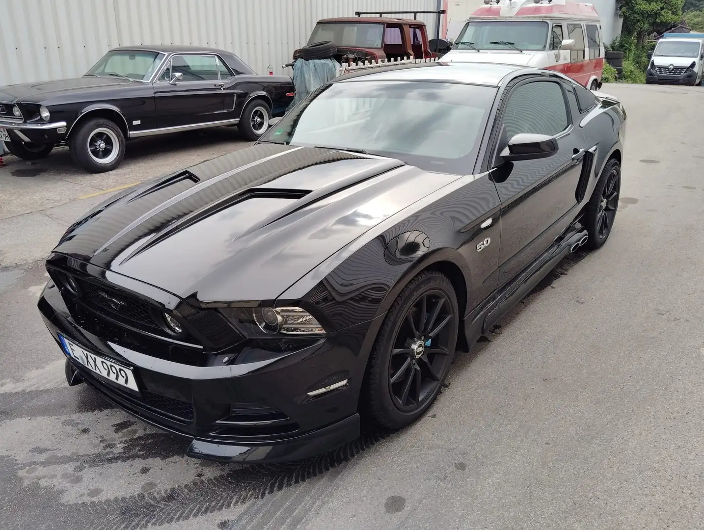 Ford Mustang 5.0 GT , MOTOR rev.,Klappenauspuff seitl., CERVINI Schwarz - 1