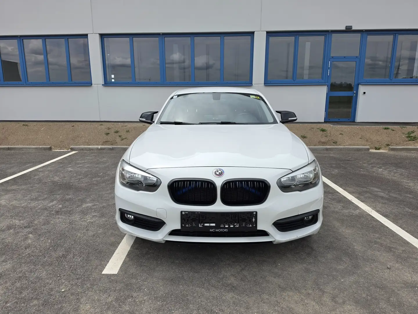 BMW 116 Weiß - 1
