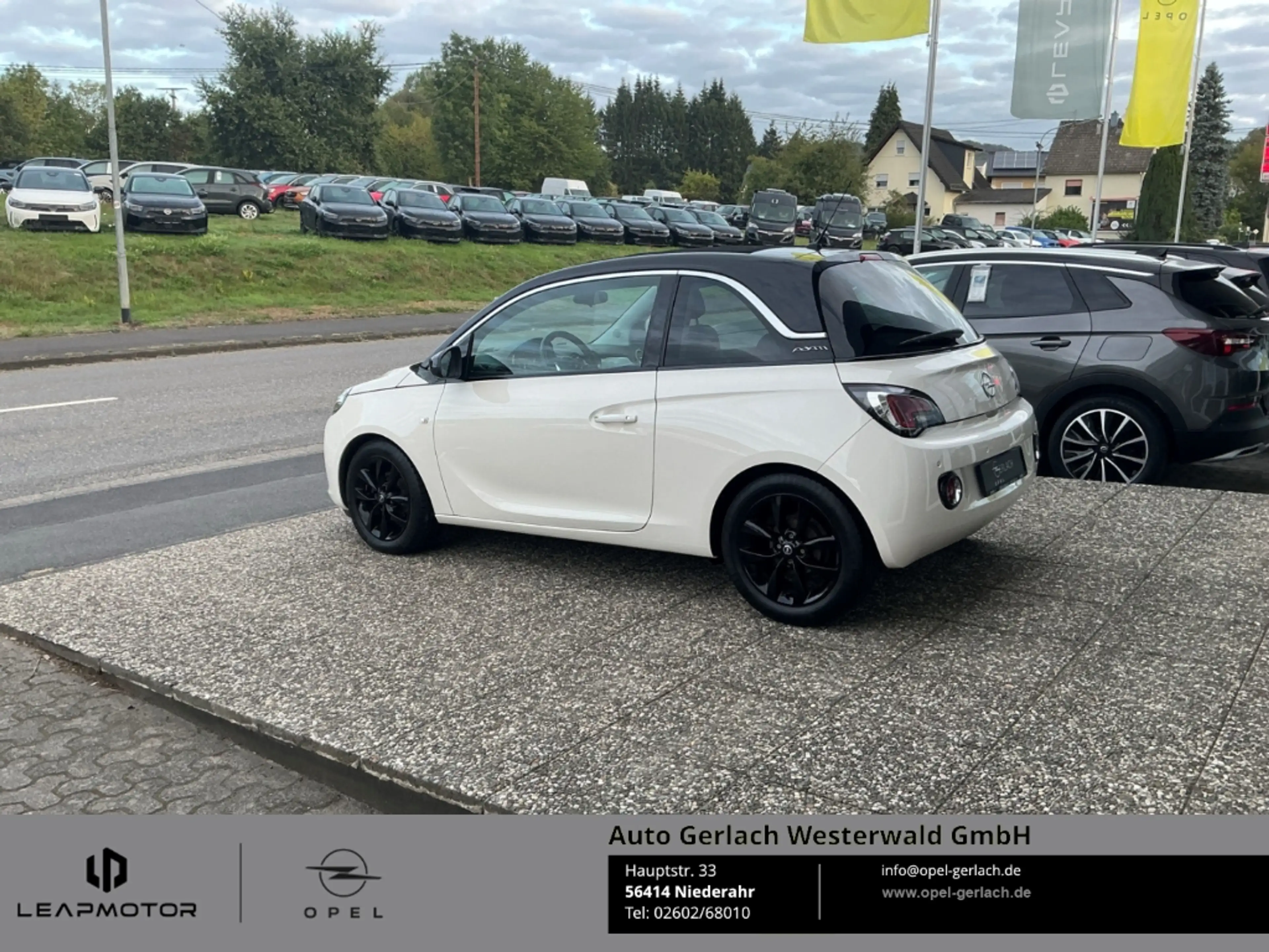 Opel Adam Open Air 120 Jahre ecoFlex Faltdach Apple CarPlay — photo 11