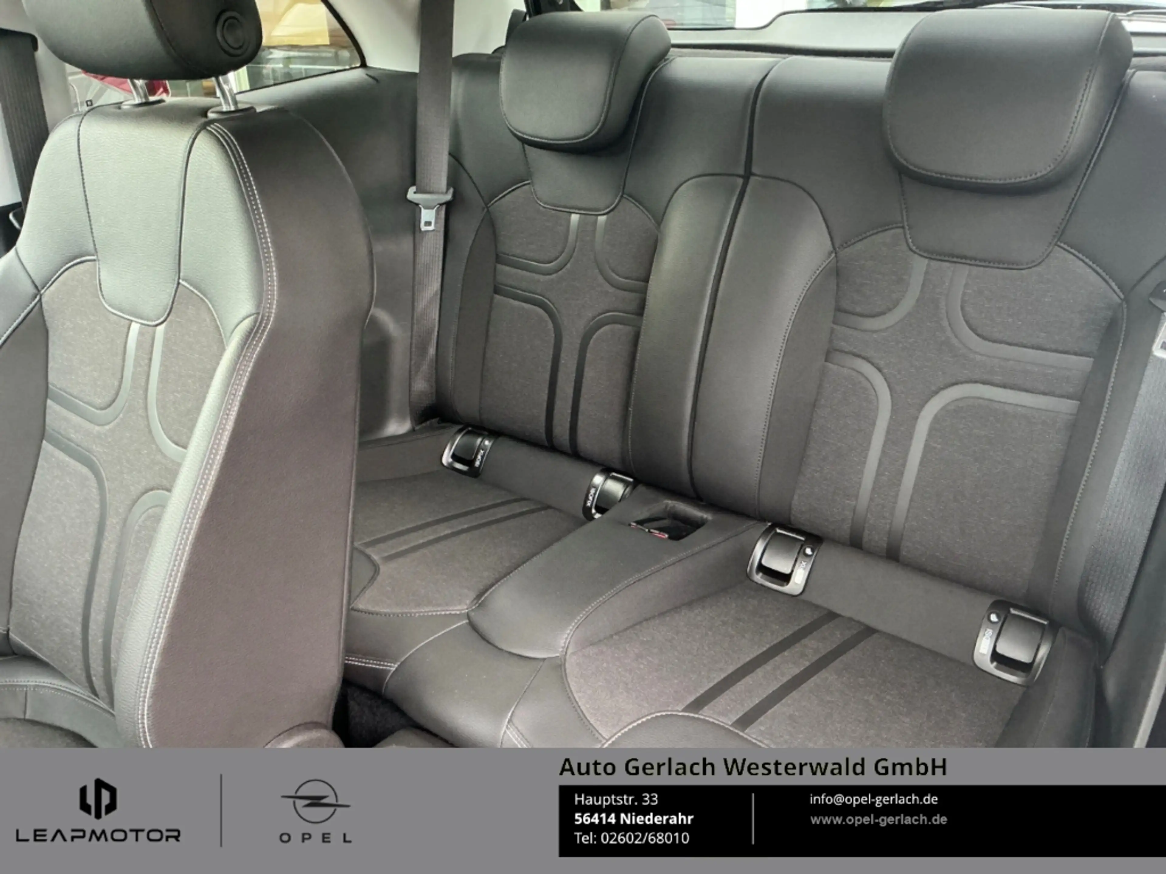 Opel Adam Open Air 120 Jahre ecoFlex Faltdach Apple CarPlay — photo 9