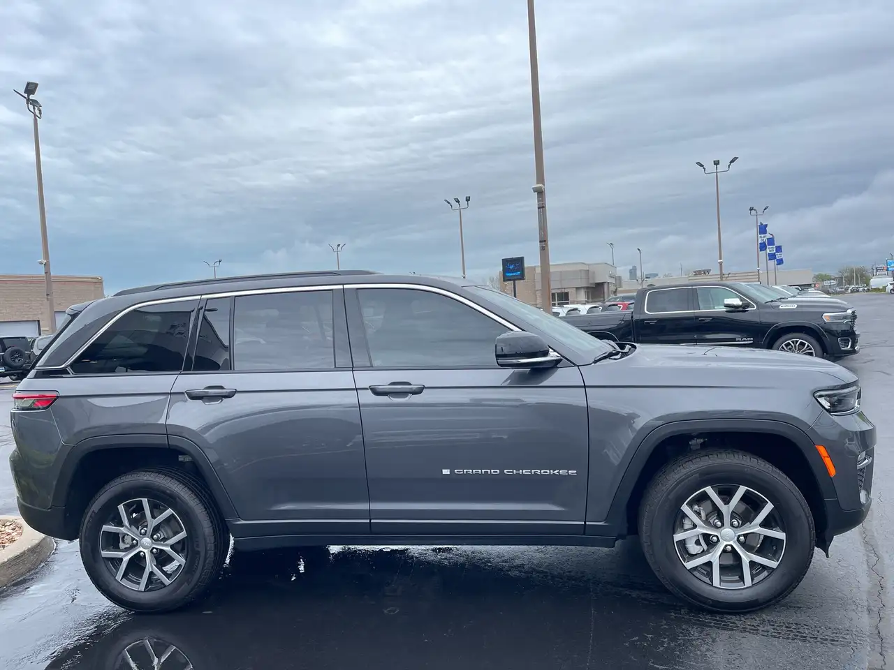 Jeep Grand Cherokee снимка Jeep Grand Cherokee