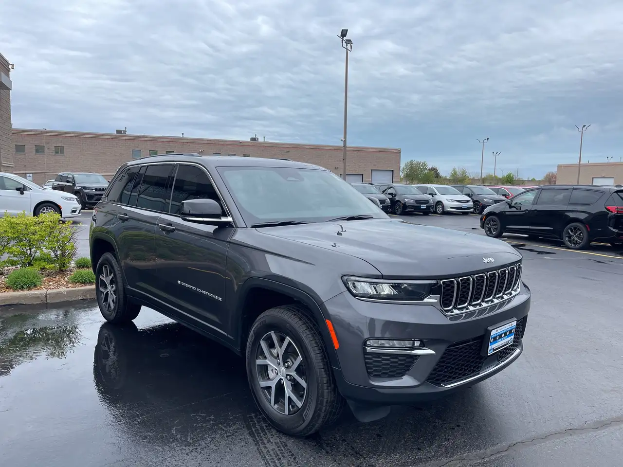 Jeep Grand Cherokee снимка Jeep Grand Cherokee