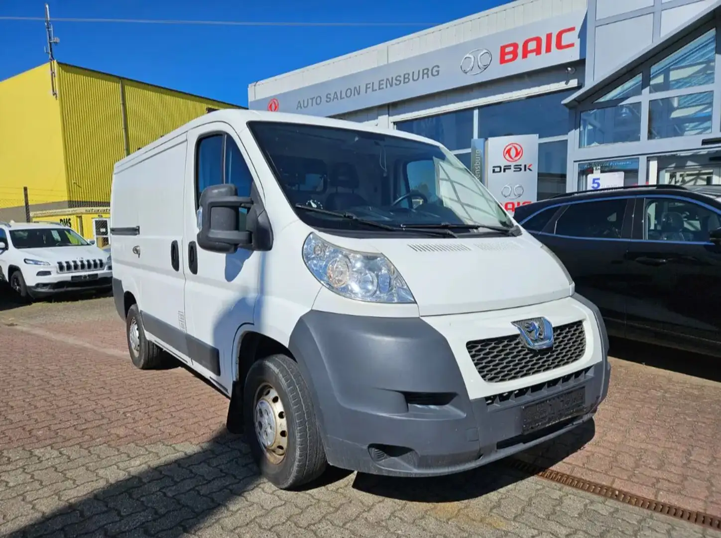 Peugeot Boxer HDi (330) TÜV 04.2026*Standheizung*AHK 2.500 Kg Weiß - 1