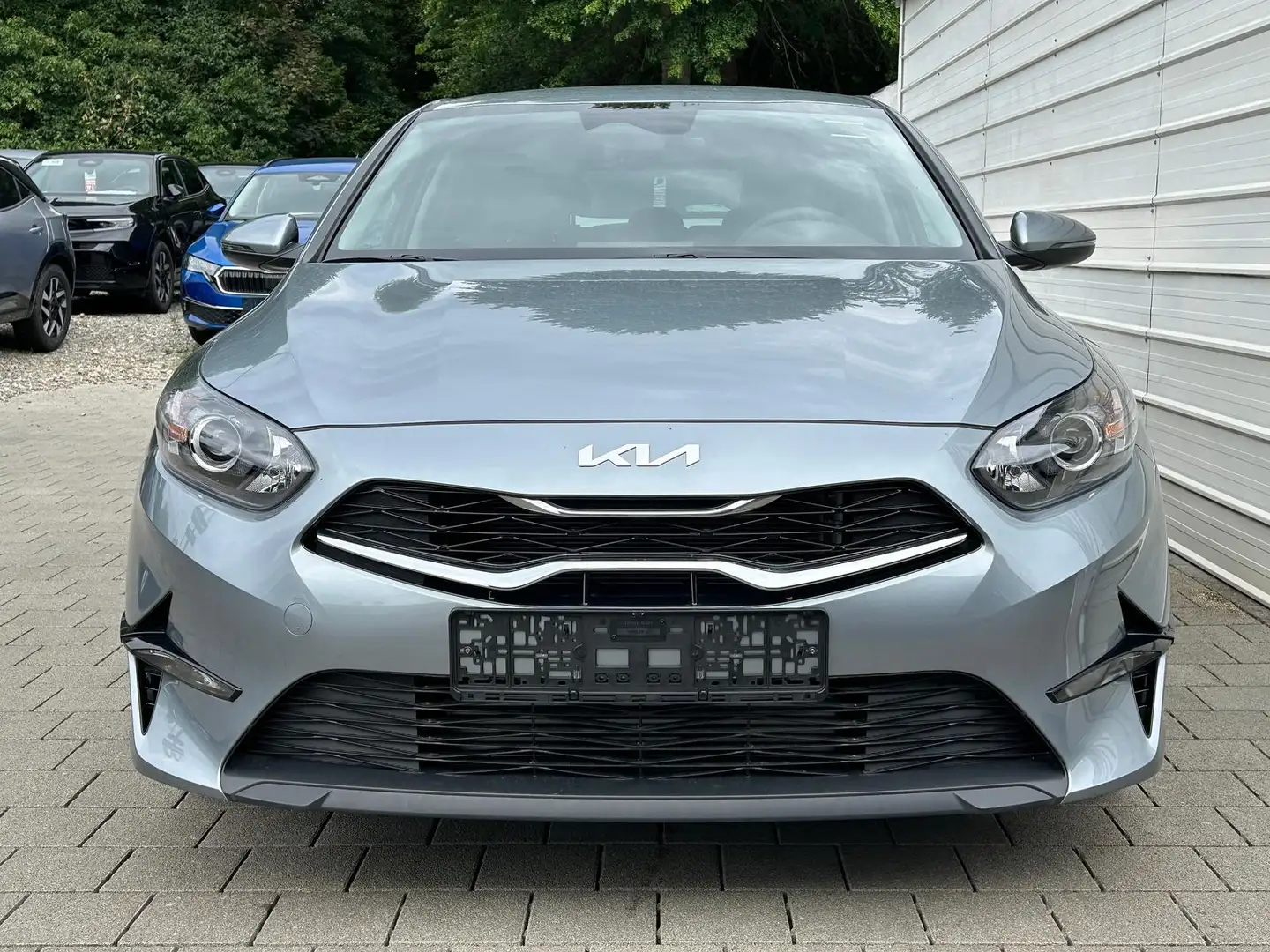 Kia Ceed / cee'd Gold 1.5 T-GDi, DCT Android Auto*Navi*WinterPak... Silber - 1