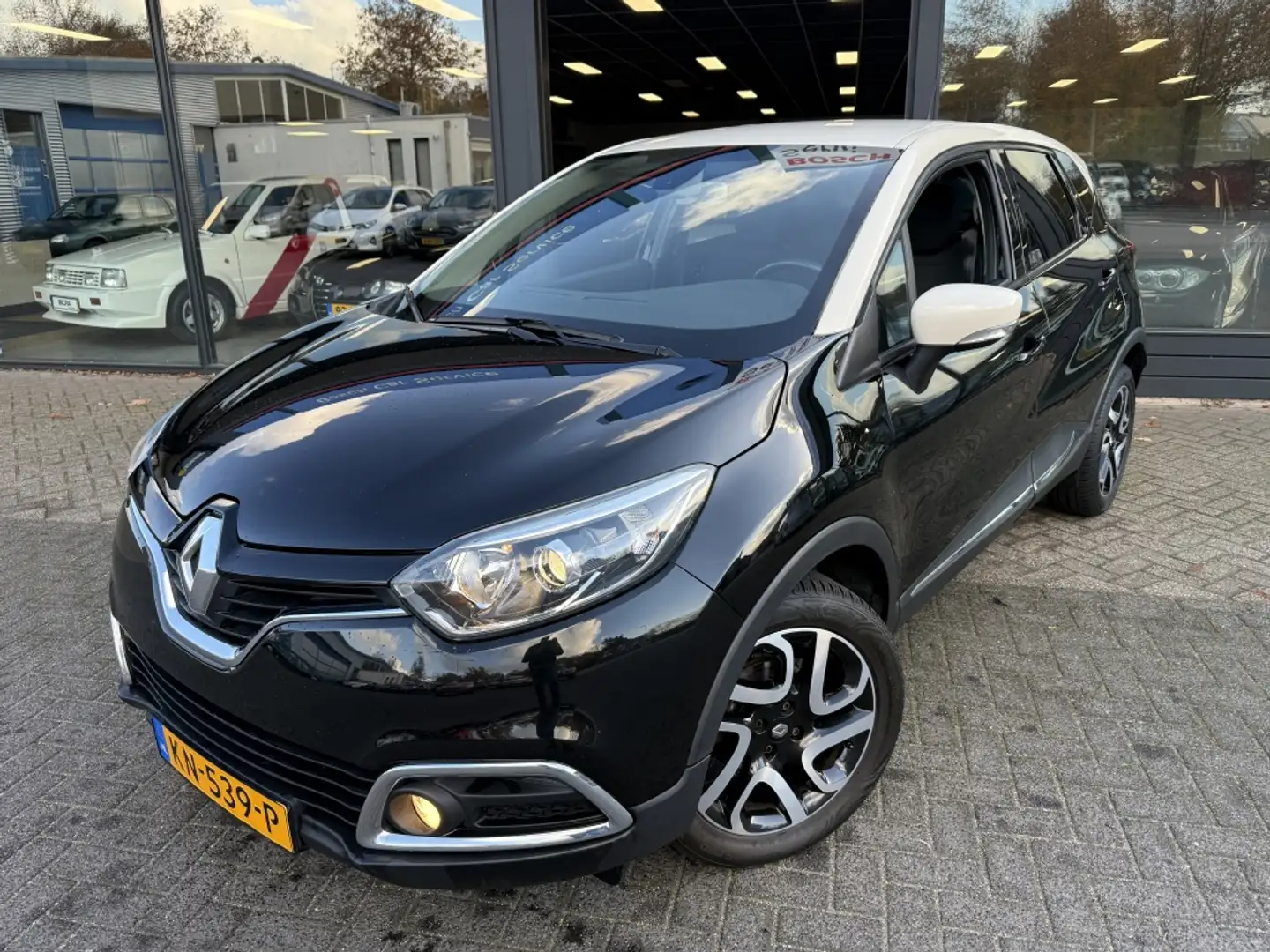 Renault Captur 0.9 TCe Dynamique Zwart - 1