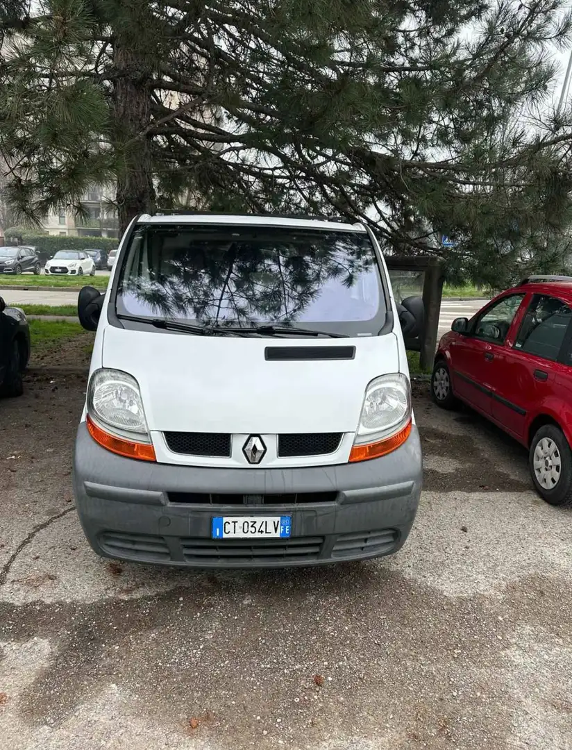 Renault Trafic - 1