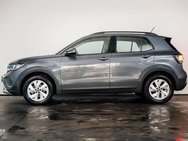 Volkswagen T-Cross view 2