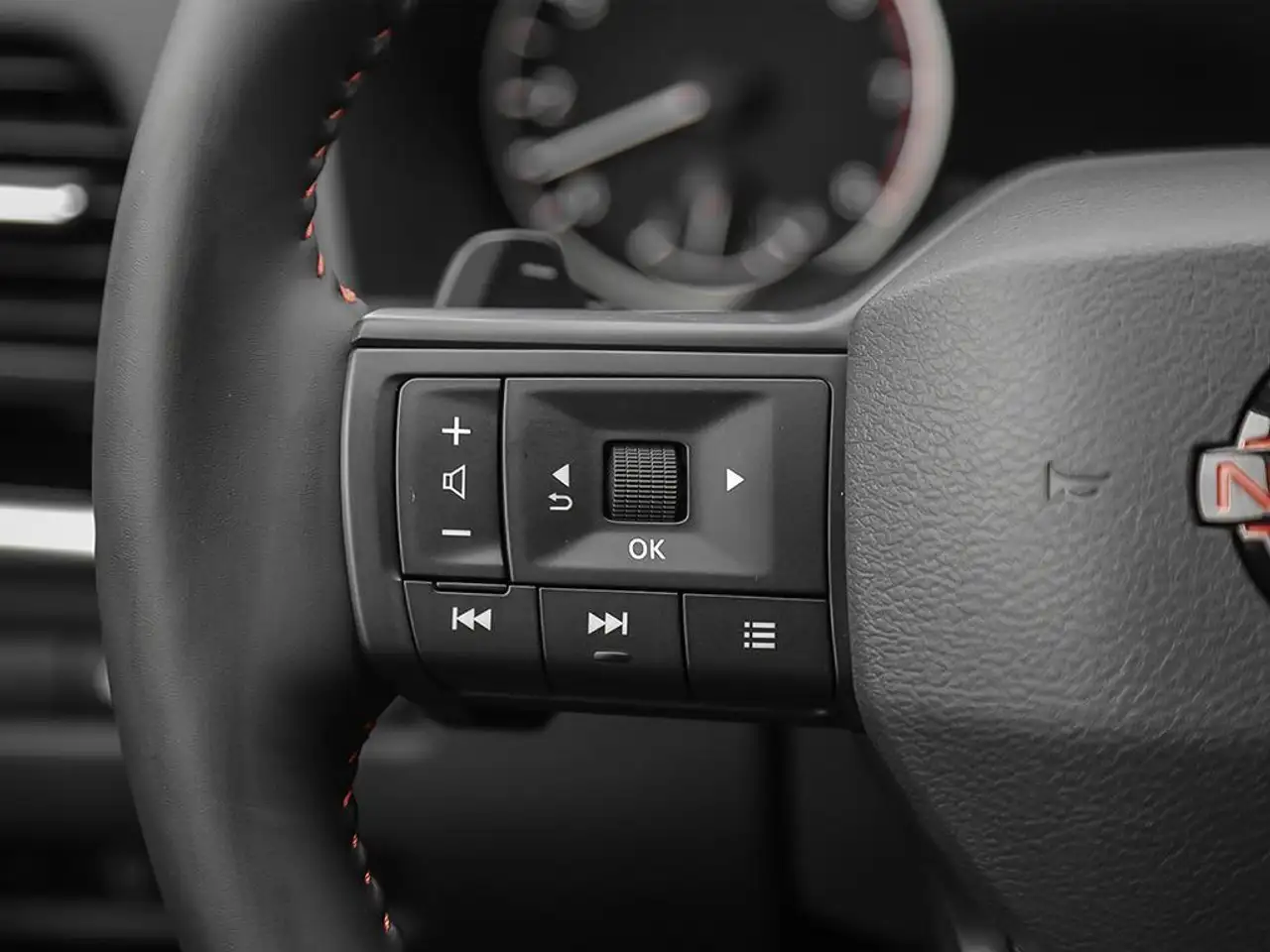 Nissan Rogue fotografie Nissan Rogue