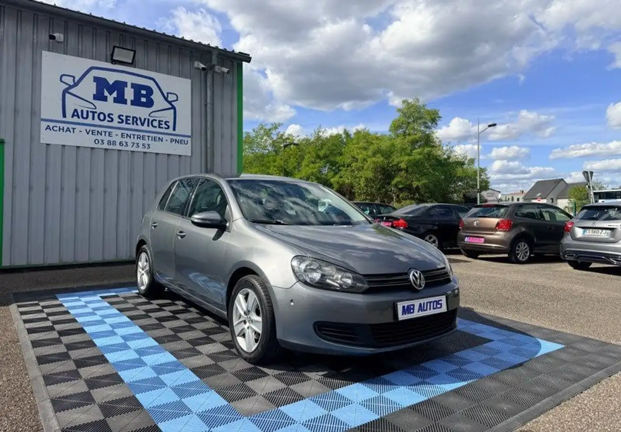 Volkswagen Golf Standard Model — photo 3