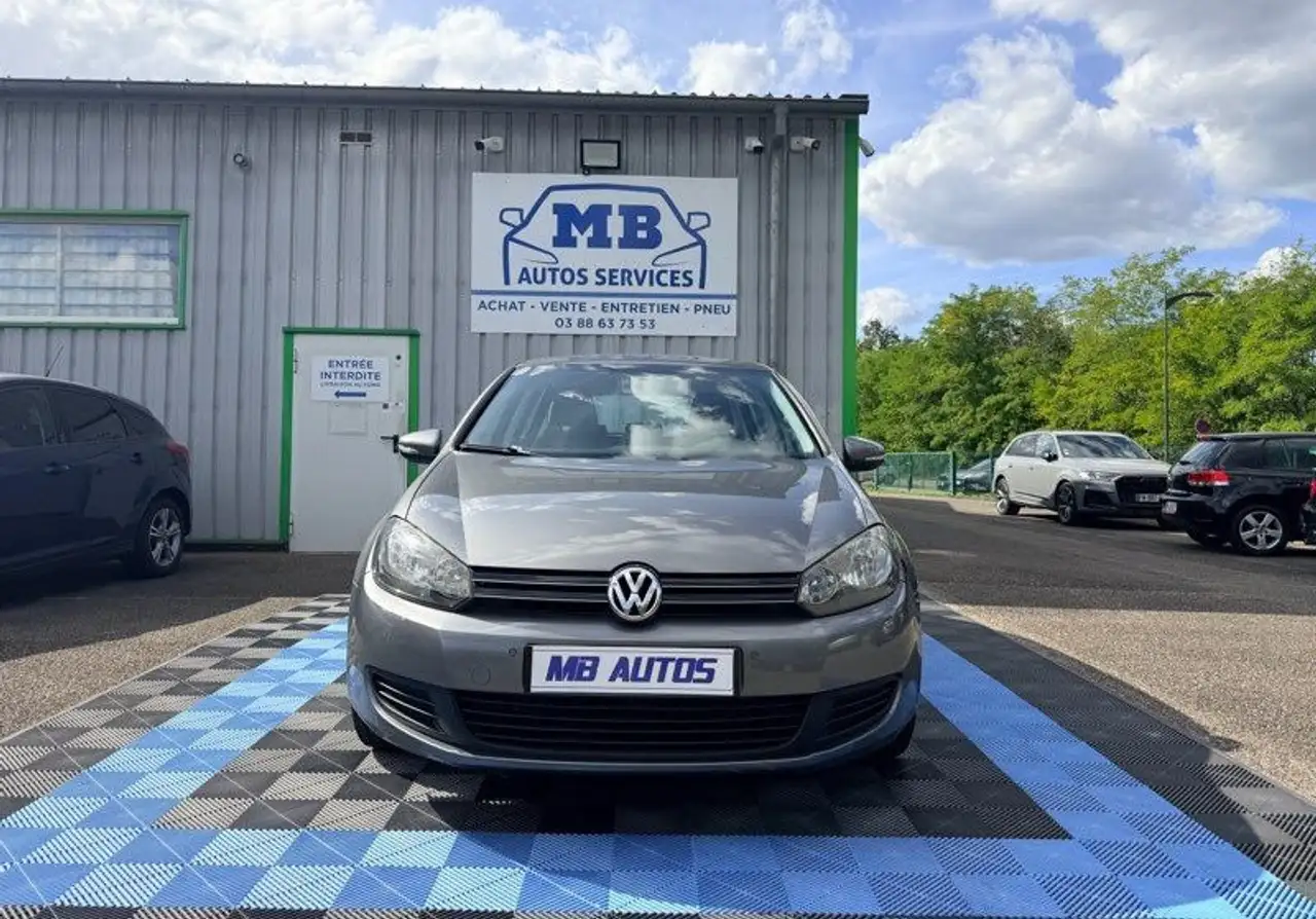 Volkswagen Golf Standard Model — photo 2