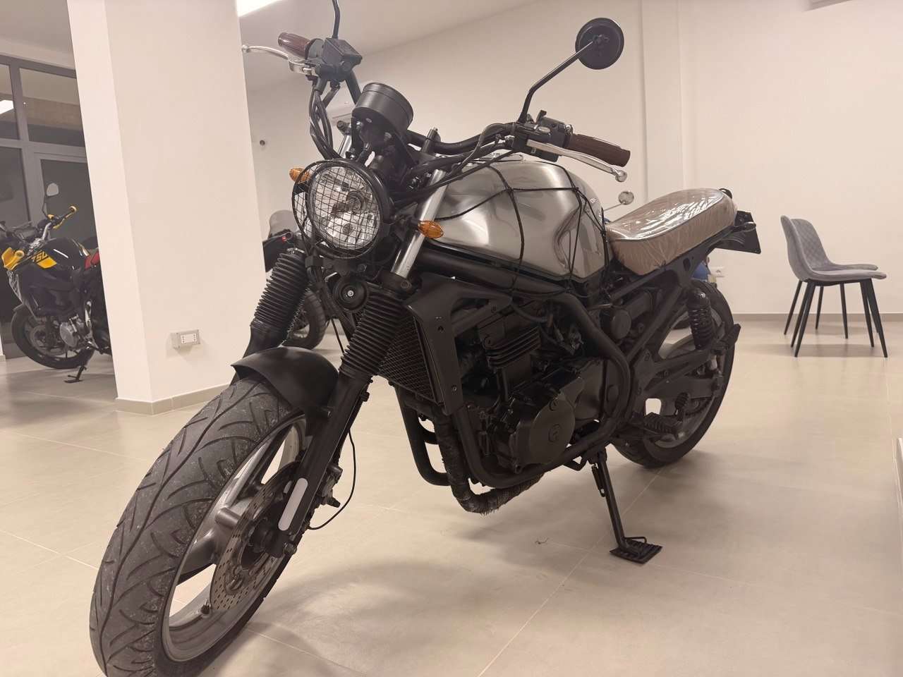Kawasaki ER - 5 Café racer