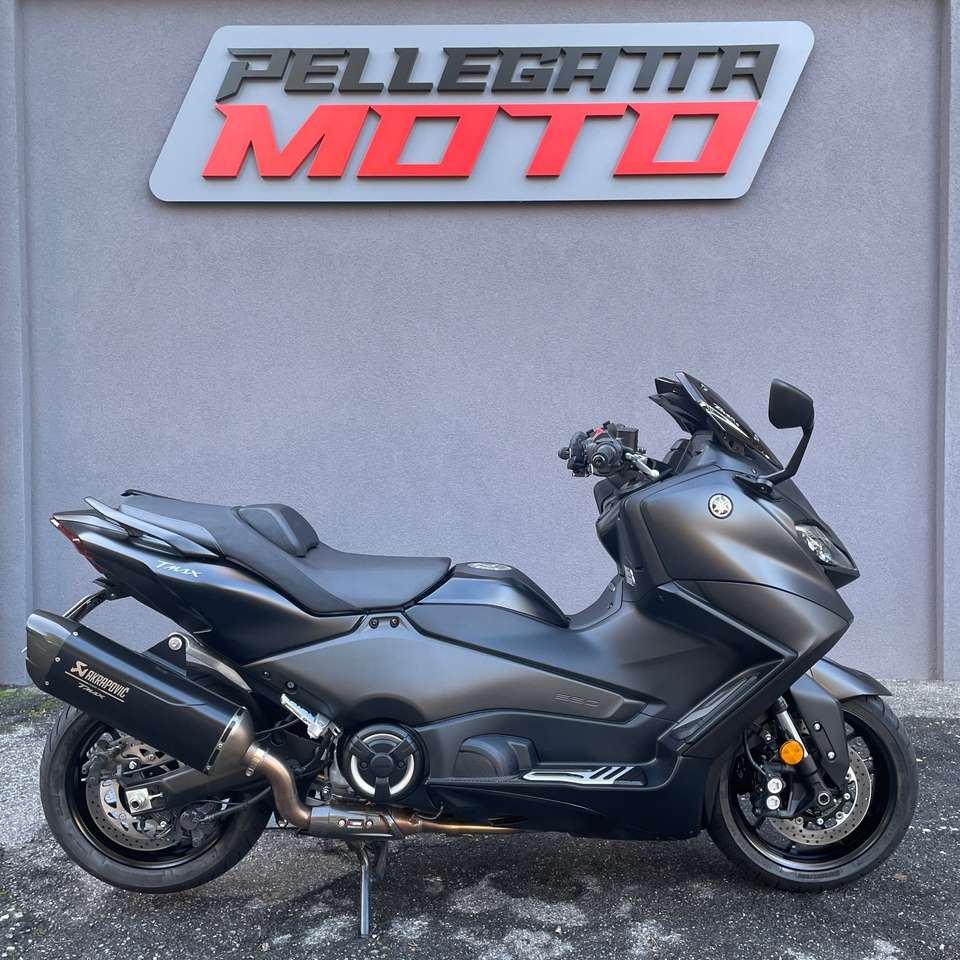 Yamaha TMAX 560