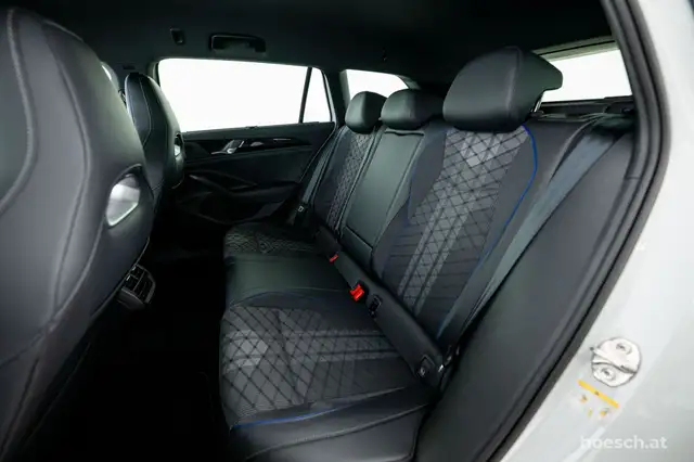 Volkswagen Passat view 7