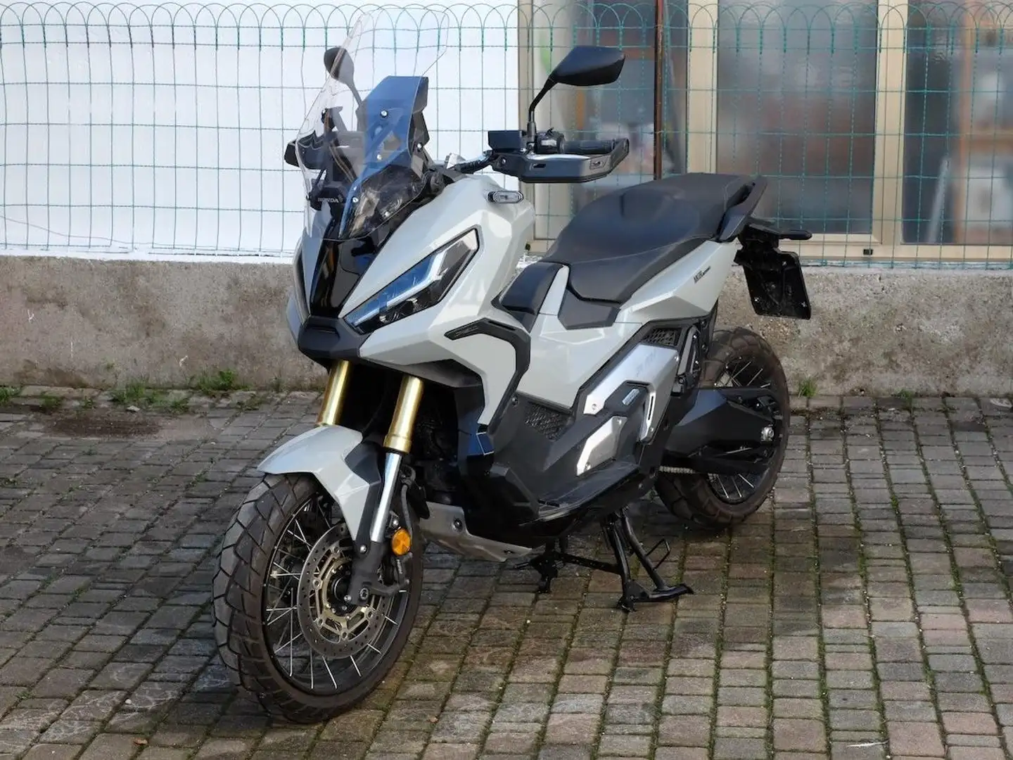 Honda X-ADV 750 cc DCT Gri - 1