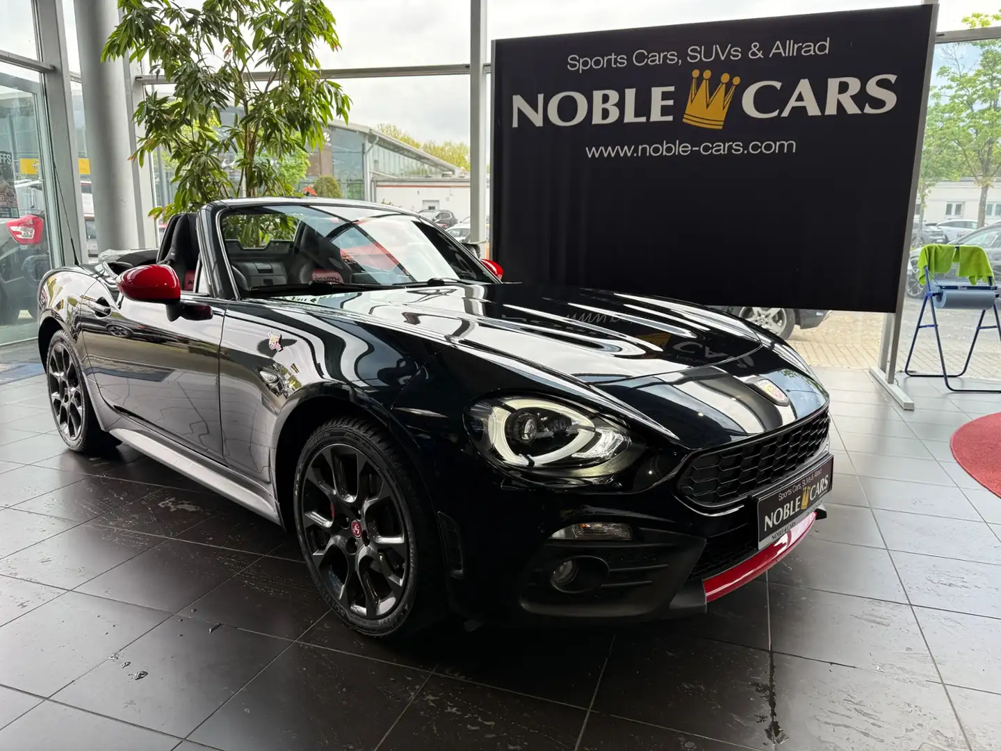 Abarth 124 Spider LED LEDER ALU Schwarz - 1