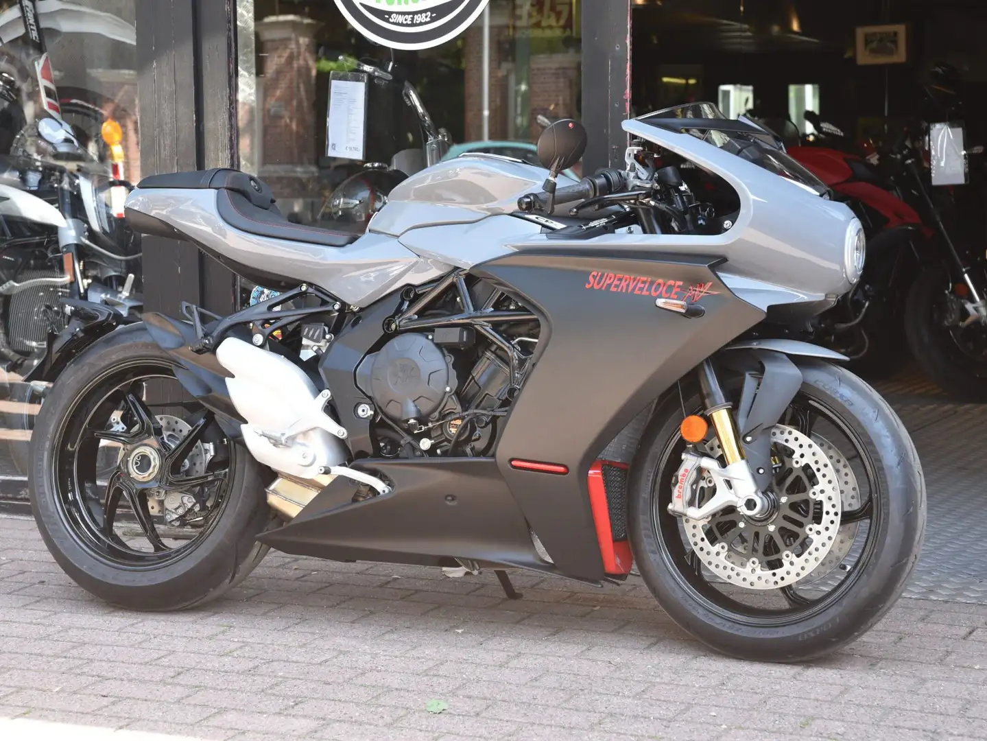 MV Agusta Superveloce 800 (TVAC) ***MOTO VERTE*** Grijs - 1
