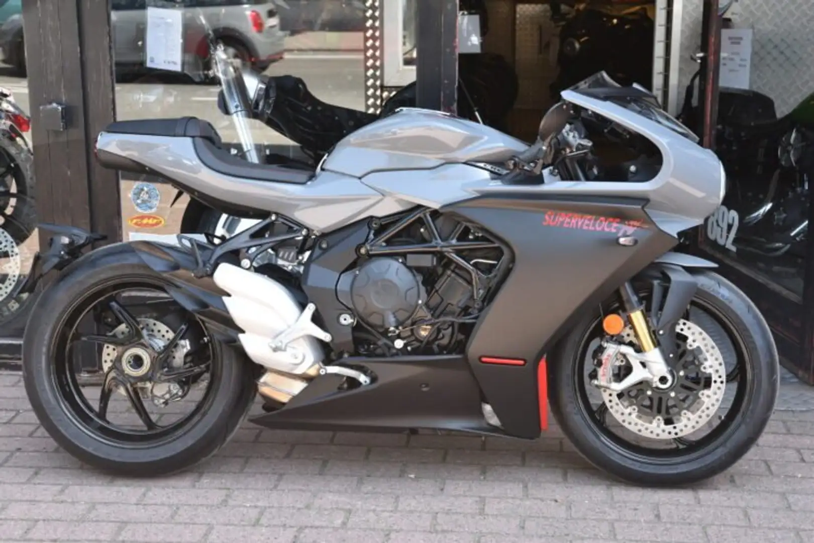 MV Agusta Superveloce 800 (TVAC) ***MOTO VERTE*** Grijs - 2