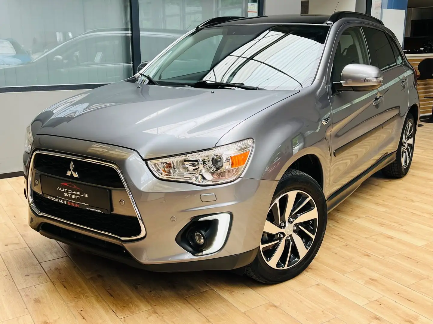 Mitsubishi ASX Top 4WD/Pano/Leder/Kamera/Navi/Xenon Gris - 1
