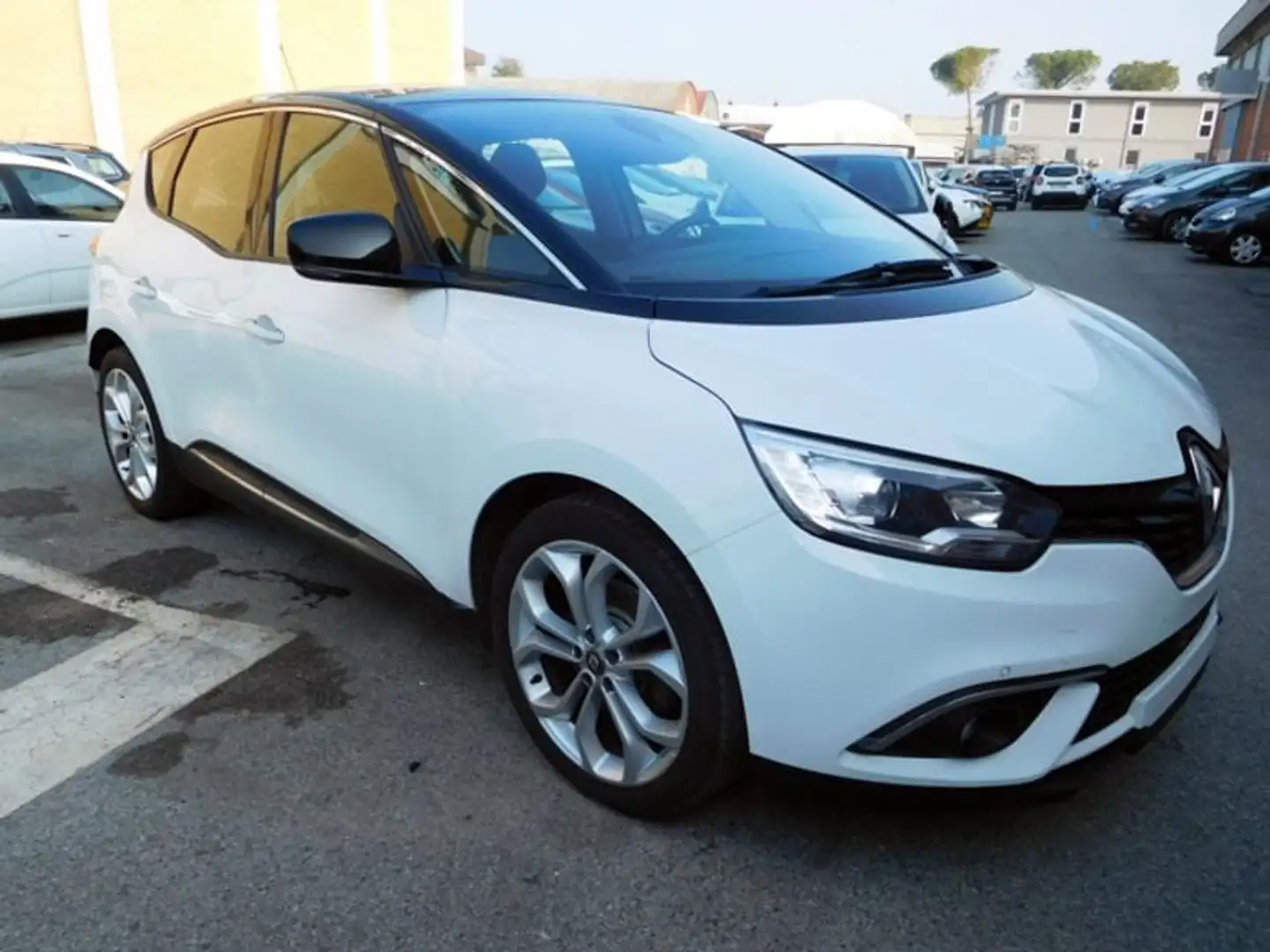 Renault Scenic dCi 8V 110 CV Energy Sport Edition2 Wit - 2