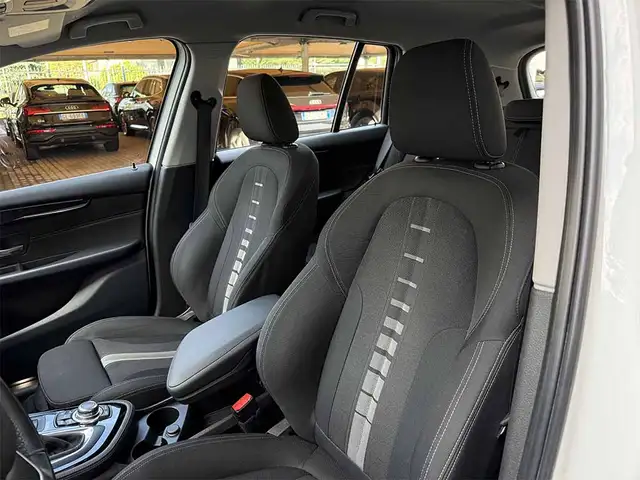 BMW 2 Series view 20