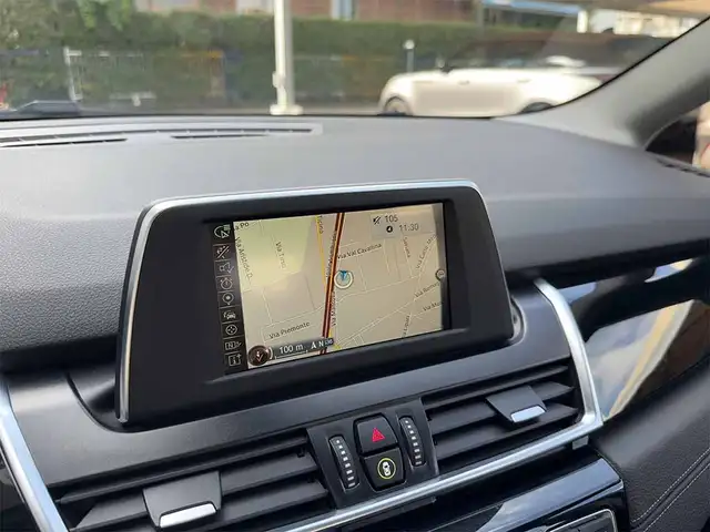 BMW 2 Series view 17